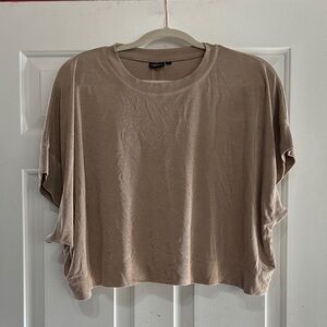 Mono B ribbed open back cropped tee